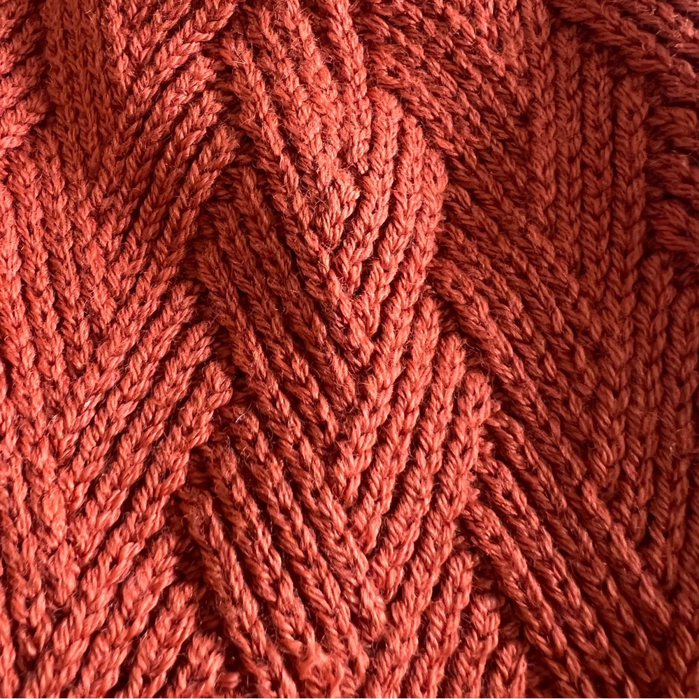 LULULEMON Chevron Knit Pom Beanie Fleece-Lined Winter Hat - Picture 4 of 15